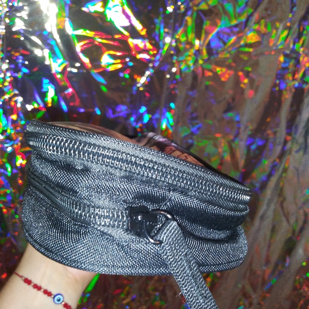 Demon Slayer Makeup Bag - Picture 12 of 13